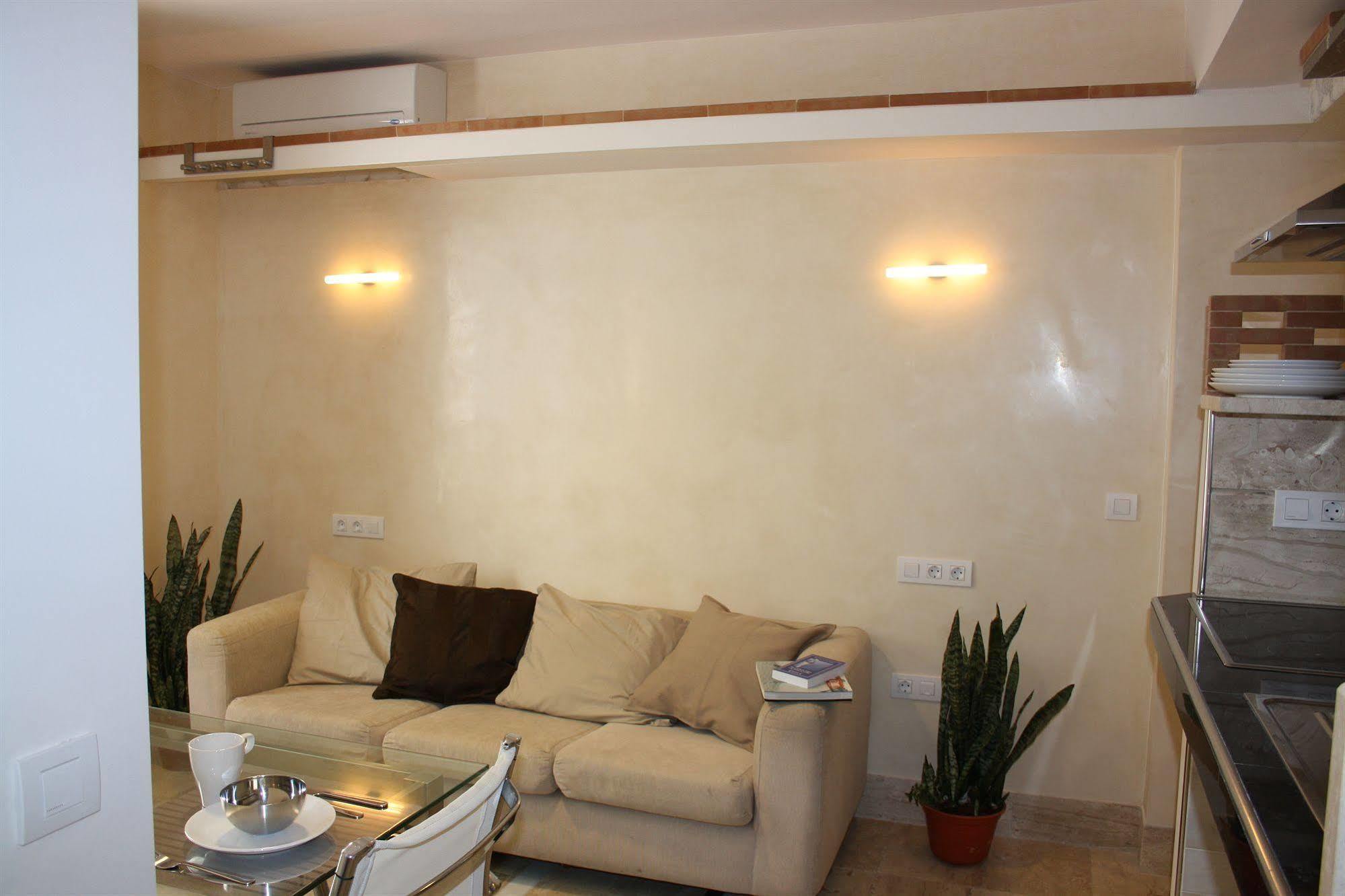 Estudio Padre Manjon Appartement *